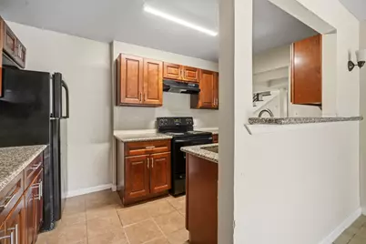 319 S 6th Street, La Porte, TX 77571 - Photo 15