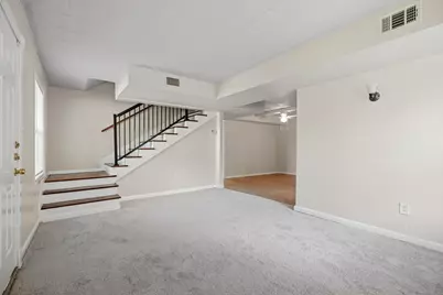 319 S 6th Street, La Porte, TX 77571 - Photo 9