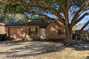 11823 Stonehedge Dr, Conroe, TX 77303 - Photo 1