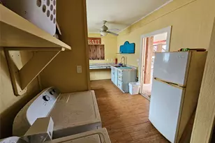 833 Kahla Dr, Crystal Beach, TX 77650 - Photo 7