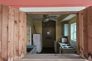 833 Kahla Dr, Crystal Beach, TX 77650 - Photo 5