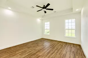 2138 Twin Lakes Blvd, West Columbia, TX 77486 - Photo 15