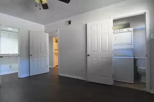 7714 Renwick Dr, Houston, TX 77081 - Photo 9