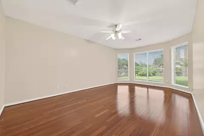 5907 Indian Hills Lane, Sugar Land, TX 77479 - Photo 15