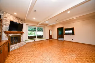722 Chevy Chase Cir, Sugar Land, TX 77478 - Photo 5