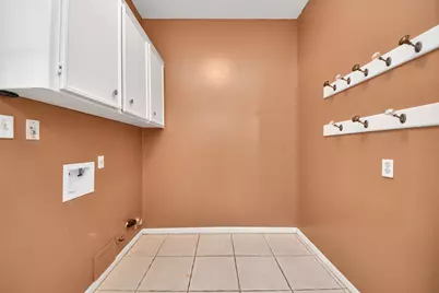 722 Chevy Chase Circle, Sugar Land, TX 77478 - Photo 11