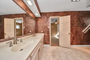 722 Chevy Chase Cir, Sugar Land, TX 77478 - Photo 19