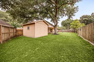 2019 Franklin Cir, Rosenberg, TX 77471 - Photo 15