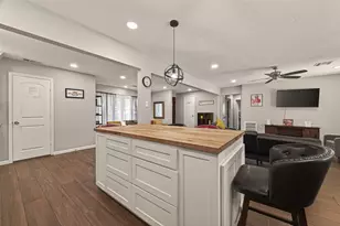 8307 Carvel Ln, Houston, TX 77036 - Photo 13