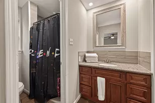 8307 Carvel Ln, Houston, TX 77036 - Photo 33