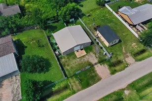 2213 Ellis Dr, Rosharon, TX 77583 - Photo 33