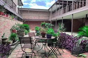 2516 Commonwealth St, Houston, TX 77006 - Photo 25