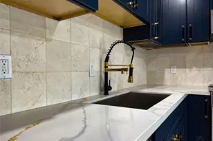 2516 Commonwealth St, Houston, TX 77006 - Photo 9