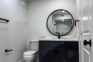 2516 Commonwealth St, Houston, TX 77006 - Photo 19