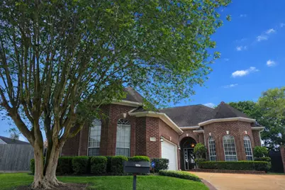 211 Laurel Springs Court, Sugar Land, TX 77478 - Photo 5