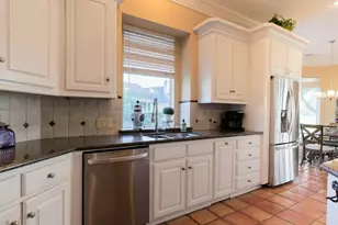 211 Laurel Springs Ct, Sugar Land, TX 77478 - Photo 19