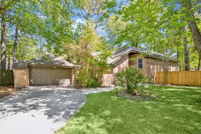 11 Cedar Chase Place, The Woodlands, TX 77381 - Photo 1