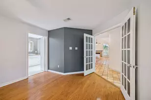 11 Cedar Chase Pl, The Woodlands, TX 77381 - Photo 7