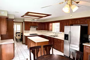 14834 Charlmont Dr, Houston, TX 77083 - Photo 7