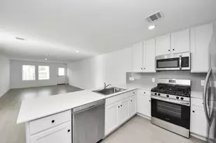 248 Hazy Pnes Ln, Willis, TX 77378 - Photo 5