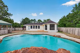 1643 County Rd 540, Alvin, TX 77511 - Photo 7