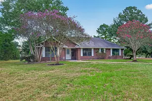 1643 County Rd 540, Alvin, TX 77511 - Photo 3