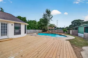 1643 County Rd 540, Alvin, TX 77511 - Photo 9