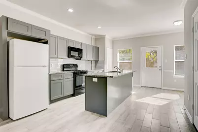 1045 Marcolin Street #B, Houston, TX 77088 - Photo 3