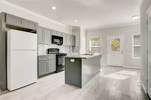 1045 Marcolin St, Houston, TX 77088 - Photo 3