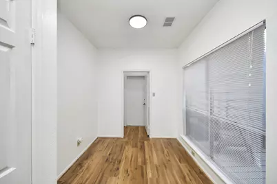 714 Country Place Drive #D, Houston, TX 77079 - Photo 9