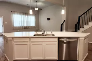 10714 Cliffs View Dr Dr, Rosharon, TX 77583 - Photo 11