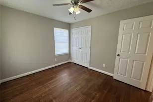 814 Globe St, Houston, TX 77034 - Photo 11
