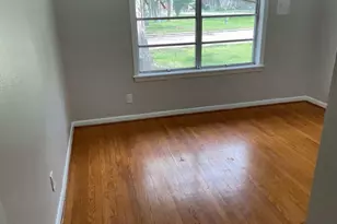 210 Southern Oaks Dr, Lake Jackson, TX 77566 - Photo 9