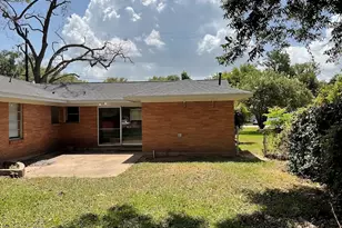 210 Southern Oaks Dr, Lake Jackson, TX 77566 - Photo 19