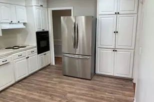 210 Southern Oaks Dr, Lake Jackson, TX 77566 - Photo 7