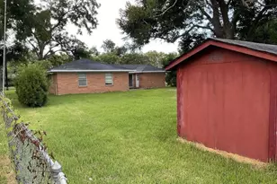 210 Southern Oaks Dr, Lake Jackson, TX 77566 - Photo 15