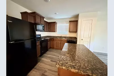 1045 Texas Timbers Drive, Katy, TX 77493 - Photo 11