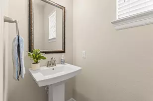 2706 King's Retreat Cir, Kingwood, TX 77345 - Photo 17