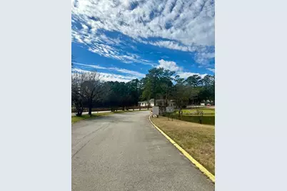 157 Honeysuckle, Livingston, TX 77351 - Photo 3