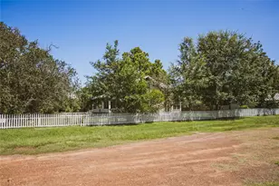 10753 Track Rd E, Cat Spring, TX 78933 - Photo 39