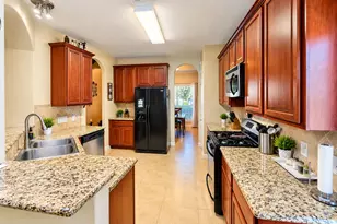 1811 Winding Trail Ln, Alvin, TX 77511 - Photo 5