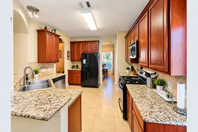 1811 Winding Trail Lane, Alvin, TX 77511 - Photo 5