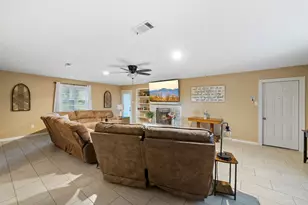 203 N Bayou Bend Dr, Baytown, TX 77521 - Photo 17