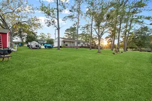 203 N Bayou Bend Dr, Baytown, TX 77521 - Photo 23
