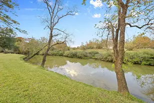 203 N Bayou Bend Dr, Baytown, TX 77521 - Photo 3