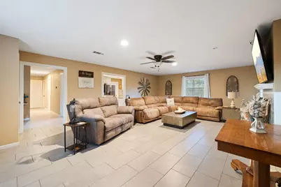 203 N Bayou Bend Drive, Baytown, TX 77521 - Photo 19