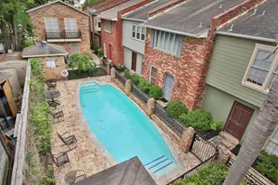 1733 Commonwealth St, Houston, TX 77006 - Photo 3