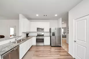 1110 Bending Trl Dr, Tomball, TX 77375 - Photo 5