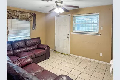 619 N Avenue C, Freeport, TX 77541 - Photo 7