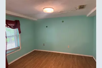 619 N Avenue C, Freeport, TX 77541 - Photo 11